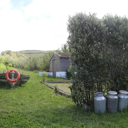 Guest house Casa Camarinhas Raal 542- Casa Partilhada