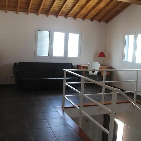 Casa de hóspedes Casa Camarinhas Raal 542- Casa Partilhada 3*