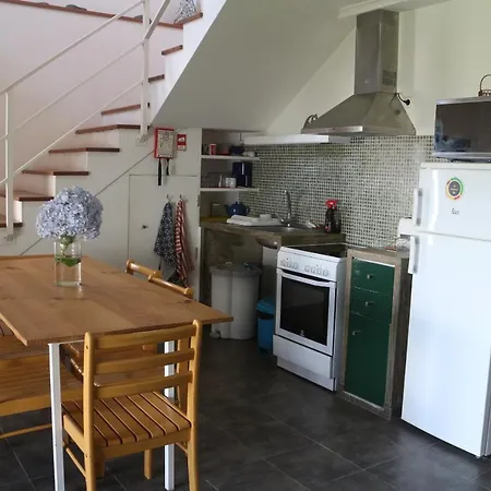 Casa Camarinhas Raal 542- Casa Partilhada 招待所