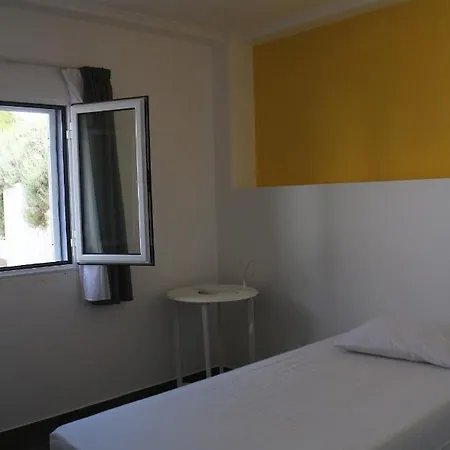 Guest house Casa Camarinhas Raal 542- Casa Partilhada Ginetes